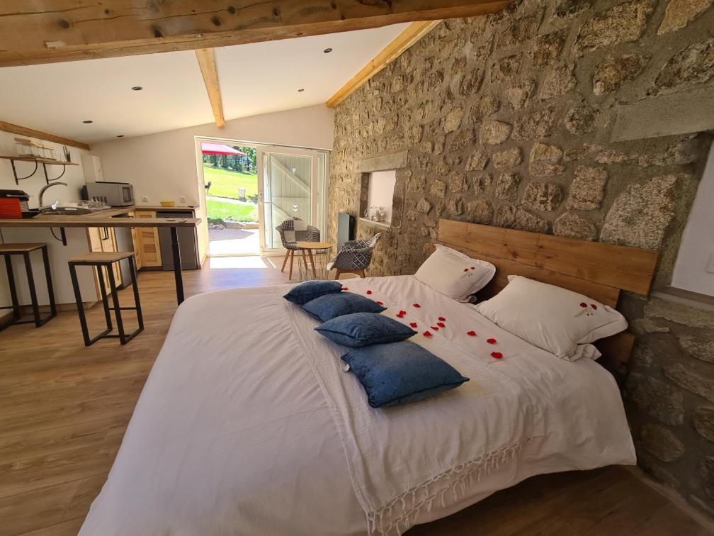 Room Lover Les Chaizes Saint-Romain-Lachalm Eksteriør billede